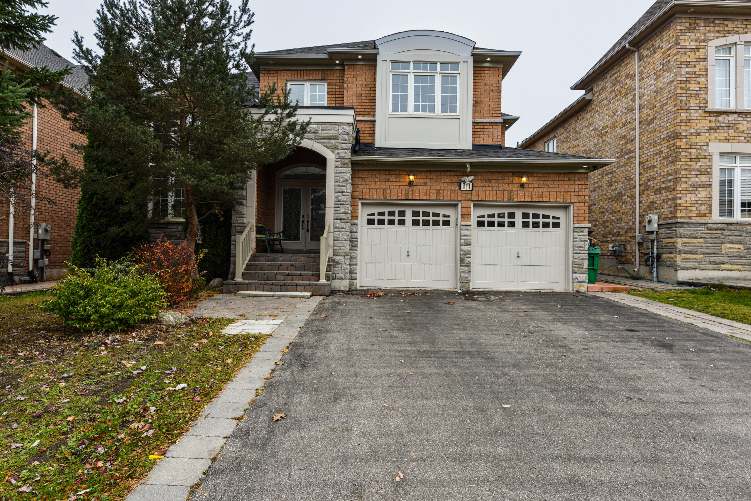 11 CAIRNBURG DRIVE, Brampton