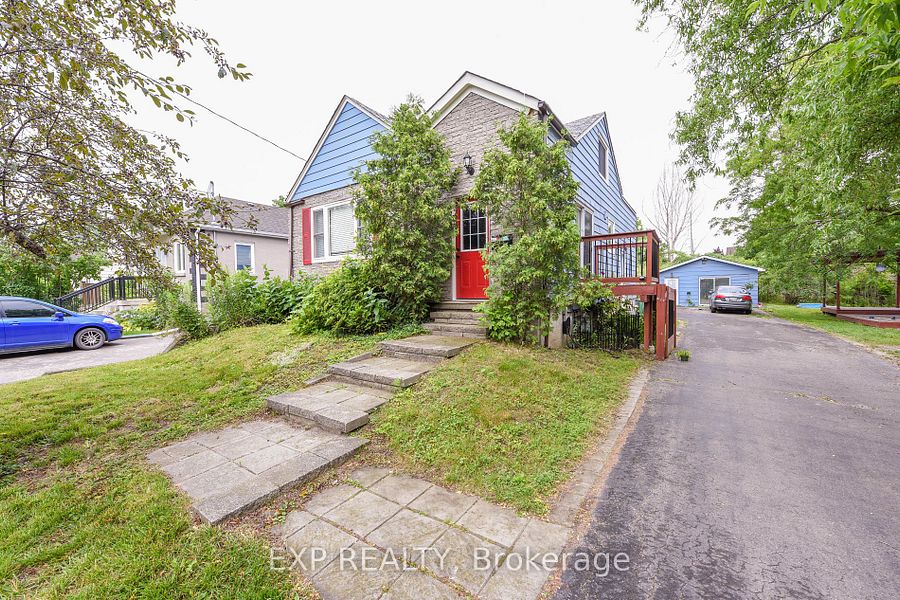 32 Troy St, Mississauga